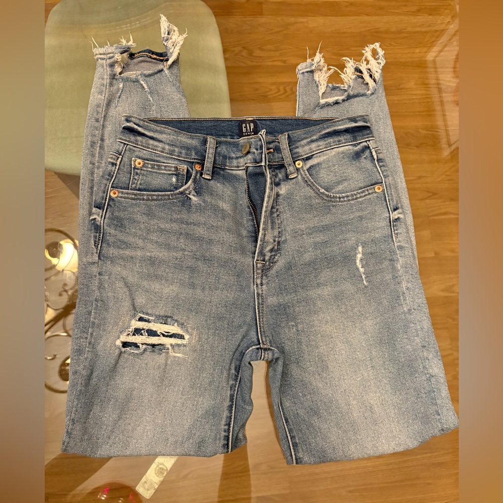 GAP Women's Light Blue Ripped Jeans